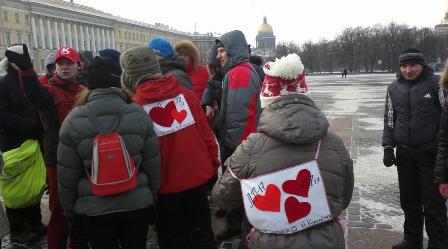 19 февраля на Дворцовой площади  Санкт-Петербурга прошла «Зарядка для влюбленных... в жизнь»