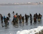 На Финском заливе спасли сразу 111 рыбаков — выход на лёд крайне опасен!