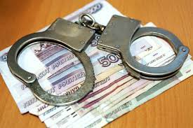 После общения с двумя мошенниками, пенсионер из Сланцев остался без 170 тысяч рублей