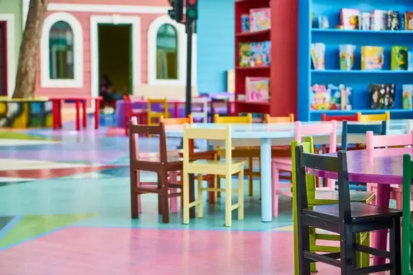 В Лужском районе открыли “детский сад для взрослых”